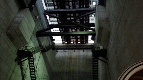 アンカレイジ内部