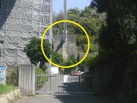 トンネル式入口