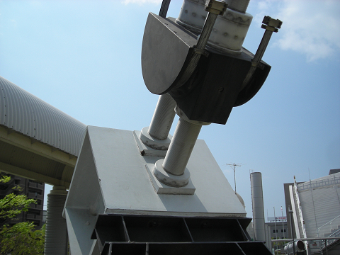 先端の黒い部分